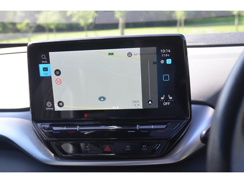 Volkswagen ID.4 Pure 52kWh Life SUV 5dr Electric Auto (148 ps) | 1 FORMER KEEPER|VAT QUALIFYING - U10861