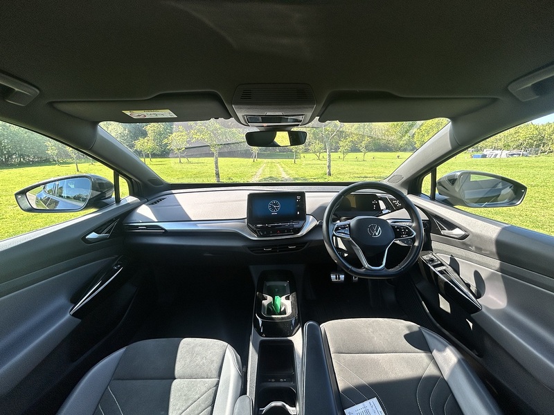 Volkswagen ID.4 Pure 52kWh Life SUV 5dr Electric Auto (148 ps) | 1 FORMER KEEPER|VAT QUALIFYING - U10861