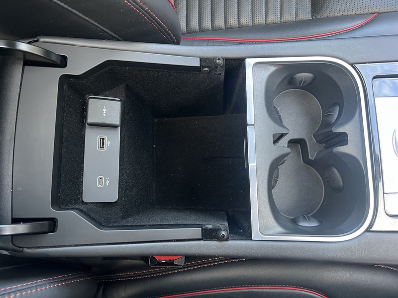 Land Rover Discovery Sport 1.5 P300e 12.2kWh R-Dynamic HSE SUV 5dr Petrol Plug-in Hybrid Auto 4WD Euro 6 (s/s) (309 ps) | - U10863