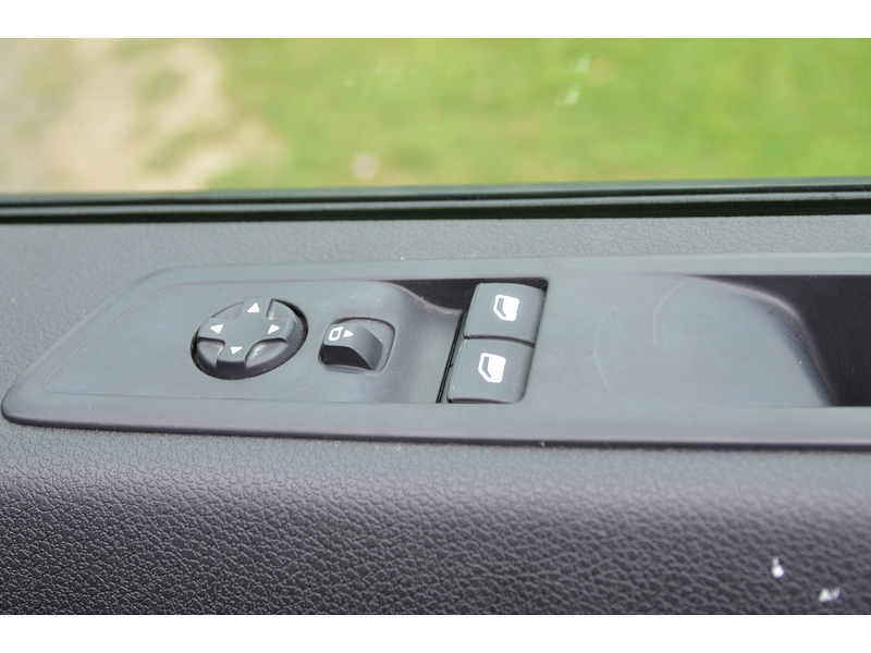 Toyota PROACE Verso 2.0D Family Medium MPV 5dr Diesel Manual MWB Euro 6 (s/s) (8 Seat) (150 ps) | NO VAT|PRIVACY|8 - U10864