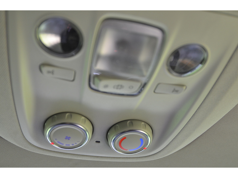 Toyota PROACE Verso 2.0D Family Medium MPV 5dr Diesel Manual MWB Euro 6 (s/s) (8 Seat) (150 ps) | NO VAT|PRIVACY|8 - U10864