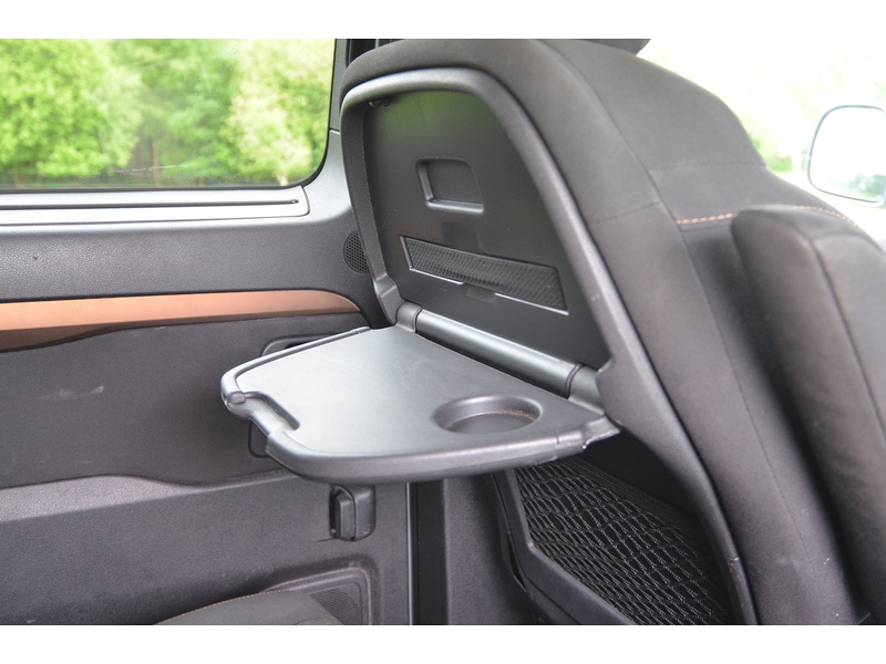 Toyota PROACE Verso 2.0D Family Medium MPV 5dr Diesel Manual MWB Euro 6 (s/s) (8 Seat) (150 ps) | NO VAT|PRIVACY|8 - U10864