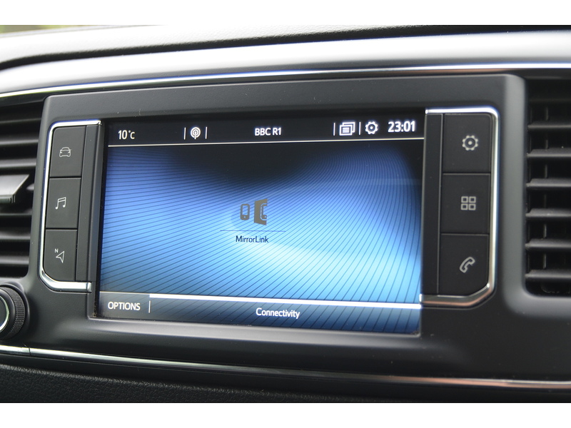 Toyota PROACE Verso 2.0D Family Medium MPV 5dr Diesel Manual MWB Euro 6 (s/s) (8 Seat) (150 ps) | NO VAT|PRIVACY|8 - U10864