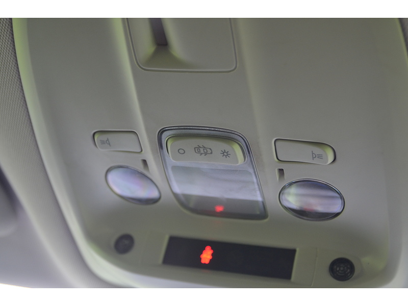 Toyota PROACE Verso 2.0D Family Medium MPV 5dr Diesel Manual MWB Euro 6 (s/s) (8 Seat) (150 ps) | NO VAT|PRIVACY|8 - U10864