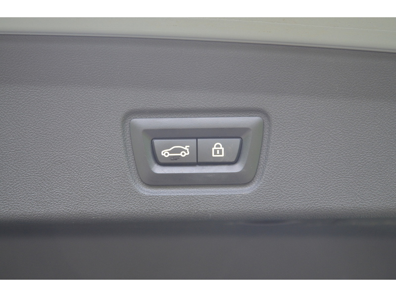 BMW i4 40 83.9kWh M Sport Gran Coupe 5dr Electric Auto eDrive (340 ps) Hatchback Automatic Electric | 1 - U10871