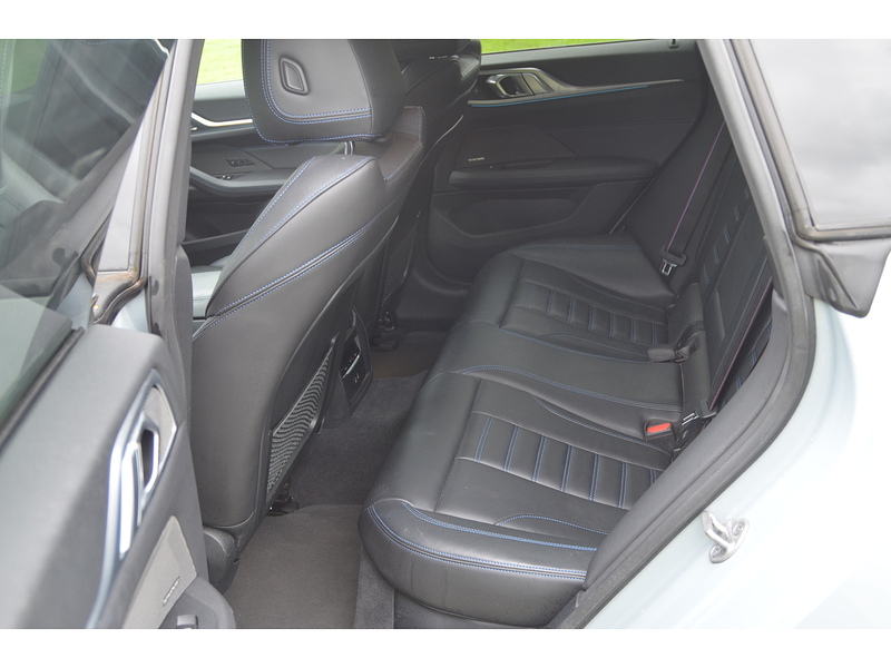BMW i4 40 83.9kWh M Sport Gran Coupe 5dr Electric Auto eDrive (340 ps) Hatchback Automatic Electric | 1 - U10871