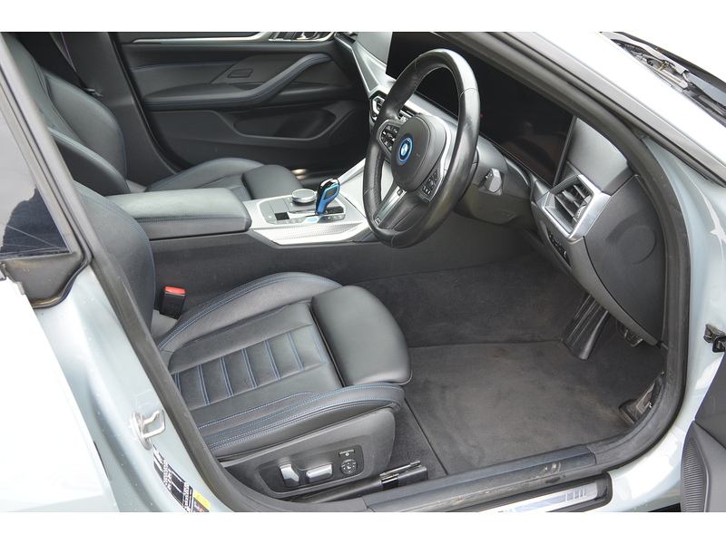 BMW i4 40 83.9kWh M Sport Gran Coupe 5dr Electric Auto eDrive (340 ps) Hatchback Automatic Electric | 1 - U10871