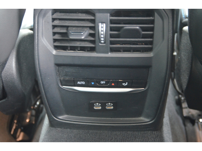 BMW i4 40 83.9kWh M Sport Gran Coupe 5dr Electric Auto eDrive (340 ps) Hatchback Automatic Electric | 1 - U10871