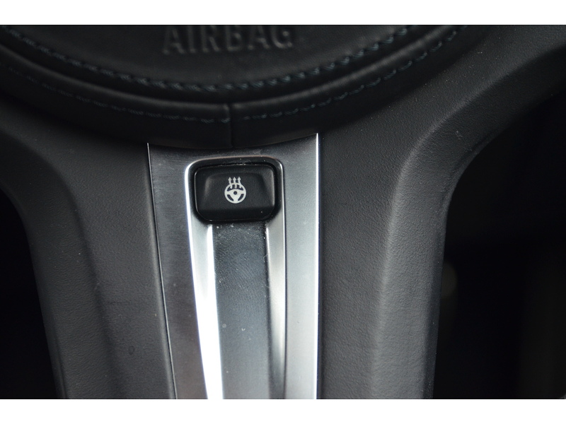 BMW i4 40 83.9kWh M Sport Gran Coupe 5dr Electric Auto eDrive (340 ps) Hatchback Automatic Electric | 1 - U10871