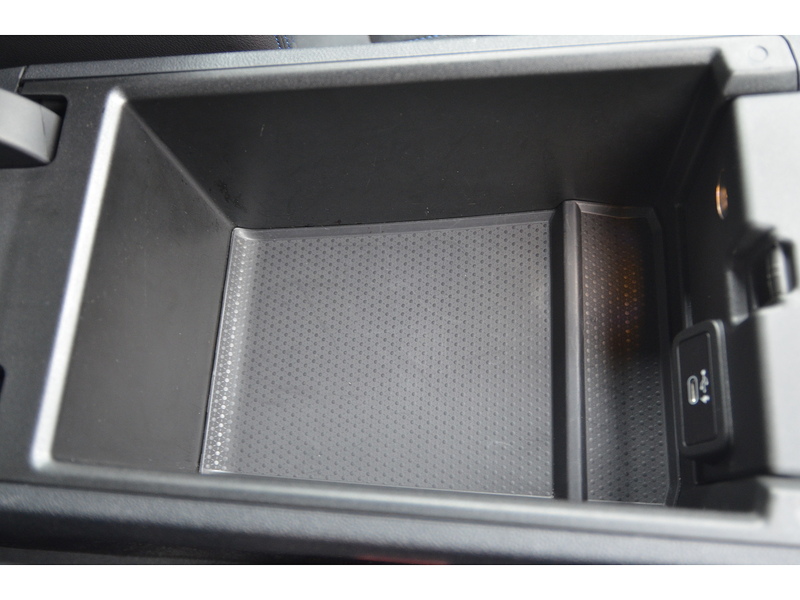 BMW i4 40 83.9kWh M Sport Gran Coupe 5dr Electric Auto eDrive (340 ps) Hatchback Automatic Electric | 1 - U10871