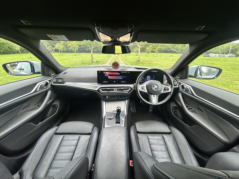 BMW i4 40 83.9kWh M Sport Gran Coupe 5dr Electric Auto eDrive (340 ps) Hatchback Automatic Electric | 1 - U10871