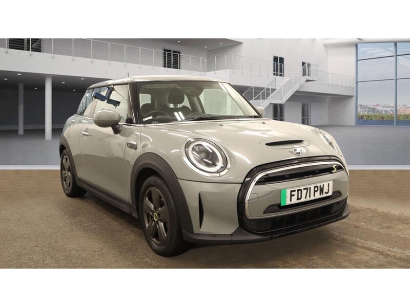 MINI Electric Hatch Cooper SE 32.6kWh Level 1 Hatchback 3dr Electric Auto (184 ps) | 1 FORMER KEEPER|VAT QUALIFYING - U10873