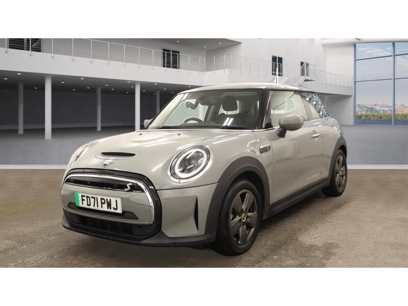 MINI Electric Hatch Cooper SE 32.6kWh Level 1 Hatchback 3dr Electric Auto (184 ps) | 1 FORMER KEEPER|VAT QUALIFYING - U10873