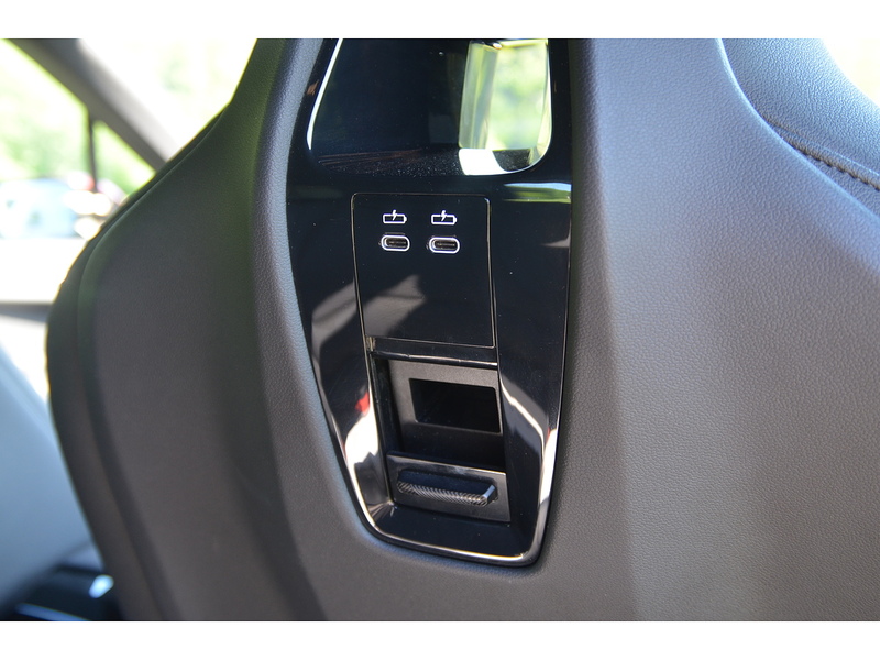 BMW iX 40 76.6kWh M Sport SUV 5dr Electric Auto xDrive (326 ps) SUV Automatic Electric - U10876