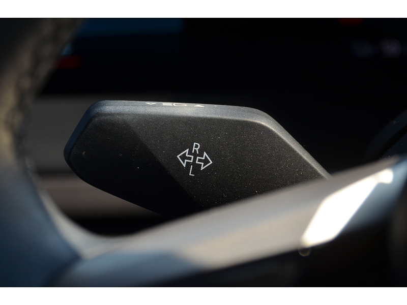 BMW iX 40 76.6kWh M Sport SUV 5dr Electric Auto xDrive (326 ps) SUV Automatic Electric - U10876