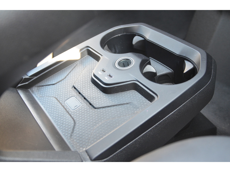 BMW iX 40 76.6kWh M Sport SUV 5dr Electric Auto xDrive (326 ps) SUV Automatic Electric - U10876