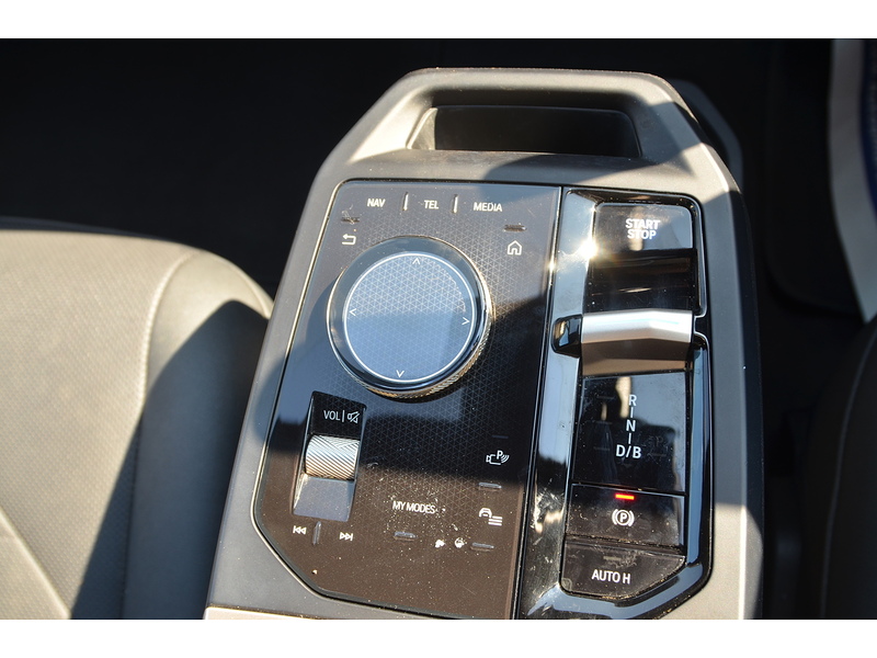 BMW iX 40 76.6kWh M Sport SUV 5dr Electric Auto xDrive (326 ps) SUV Automatic Electric - U10876