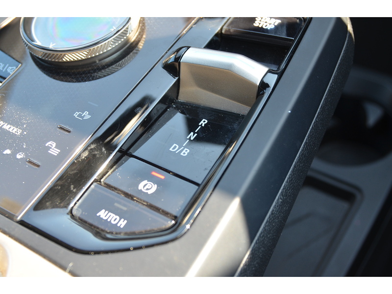 BMW iX 40 76.6kWh M Sport SUV 5dr Electric Auto xDrive (326 ps) SUV Automatic Electric - U10876