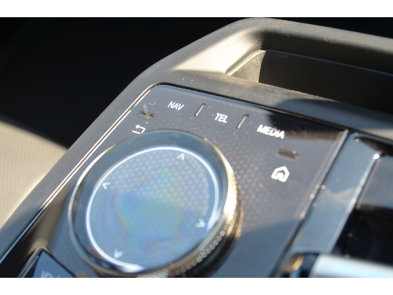 BMW iX 40 76.6kWh M Sport SUV 5dr Electric Auto xDrive (326 ps) SUV Automatic Electric - U10876