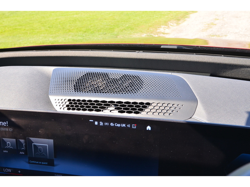 BMW iX 40 76.6kWh M Sport SUV 5dr Electric Auto xDrive (326 ps) SUV Automatic Electric - U10876