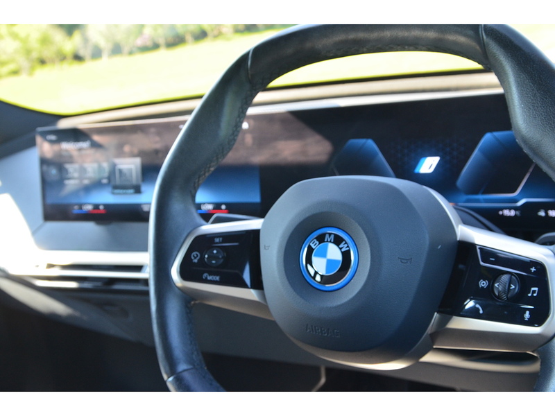 BMW iX 40 76.6kWh M Sport SUV 5dr Electric Auto xDrive (326 ps) SUV Automatic Electric - U10876