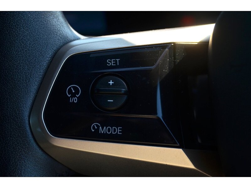 BMW iX 40 76.6kWh M Sport SUV 5dr Electric Auto xDrive (326 ps) SUV Automatic Electric - U10876