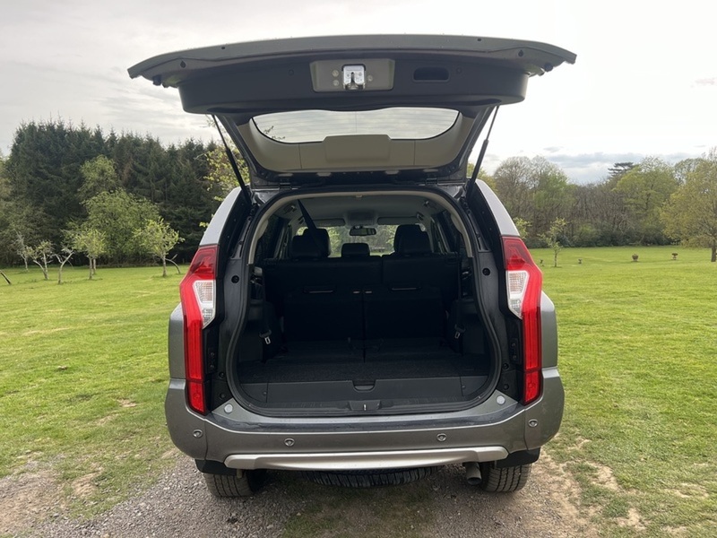 Mitsubishi Shogun Sport 2.4D 3 SUV 5dr Diesel Auto 4WD Euro 6 (181 ps) SUV Automatic Diesel | 1 FORMER KEEPER|VAT QUALIFYING - U10879