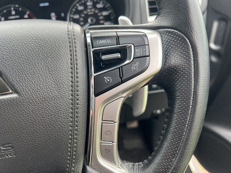 Mitsubishi Shogun Sport 2.4D 3 SUV 5dr Diesel Auto 4WD Euro 6 (181 ps) SUV Automatic Diesel | 1 FORMER KEEPER|VAT QUALIFYING - U10879