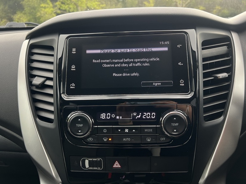 Mitsubishi Shogun Sport 2.4D 3 SUV 5dr Diesel Auto 4WD Euro 6 (181 ps) SUV Automatic Diesel | 1 FORMER KEEPER|VAT QUALIFYING - U10879