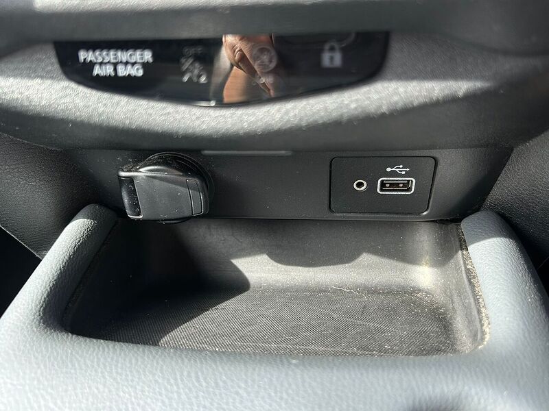 Nissan Juke 1.0 DIG-T Tekna SUV 5dr Petrol DCT Auto Euro 6 (s/s) (114 ps) SUV Automatic Petrol | - U10882