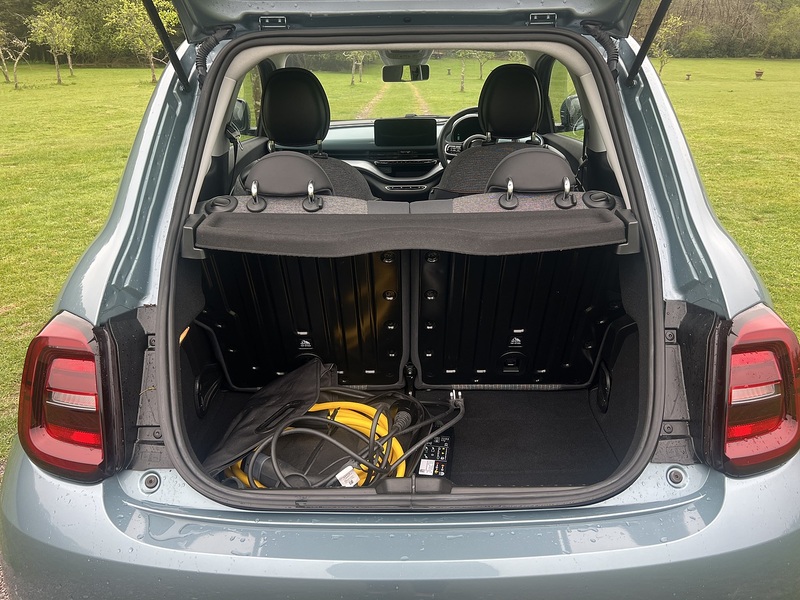 Fiat 500e 42kWh Icon Hatchback 3dr Electric Auto (118 ps) | APPLE|1 FORMER KEEPER|VATQ - U10884