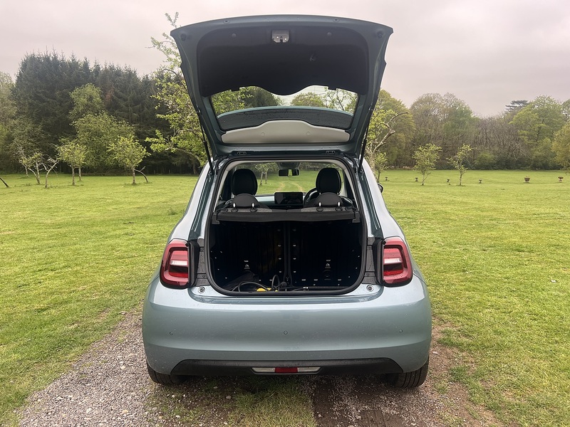 Fiat 500e 42kWh Icon Hatchback 3dr Electric Auto (118 ps) | APPLE|1 FORMER KEEPER|VATQ - U10884