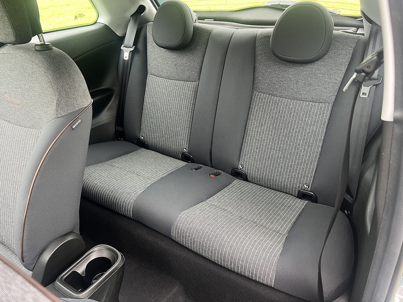 Fiat 500e 42kWh Icon Hatchback 3dr Electric Auto (118 ps) | APPLE|1 FORMER KEEPER|VATQ - U10884