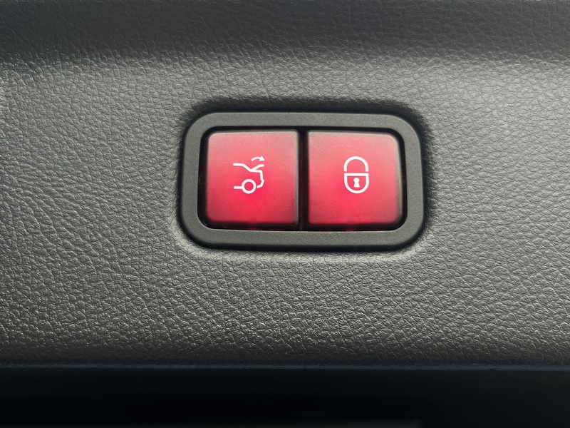 Mercedes-Benz S Class 3.0 S580Le V6 28.6kWh AMG Line (Premium) Saloon 4dr Petrol Plug-in Hybrid G-Tronic+ Euro 6 (s/s) - U10885