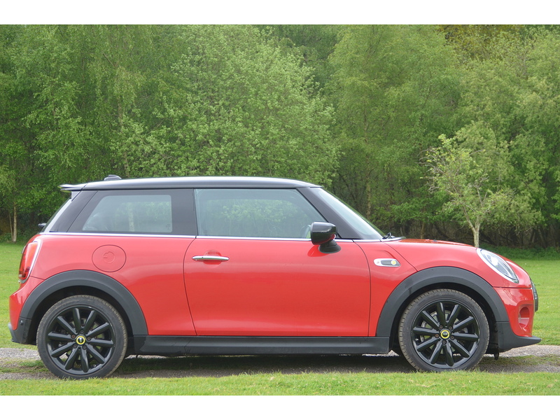 MINI Electric Hatch Cooper SE 32.6kWh Level 2 Hatchback 3dr Electric Auto (184 ps) Hatchback Automatic Electric | - U10887