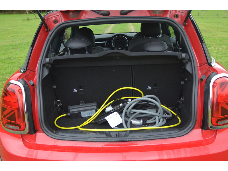 MINI Electric Hatch Cooper SE 32.6kWh Level 2 Hatchback 3dr Electric Auto (184 ps) Hatchback Automatic Electric | - U10887