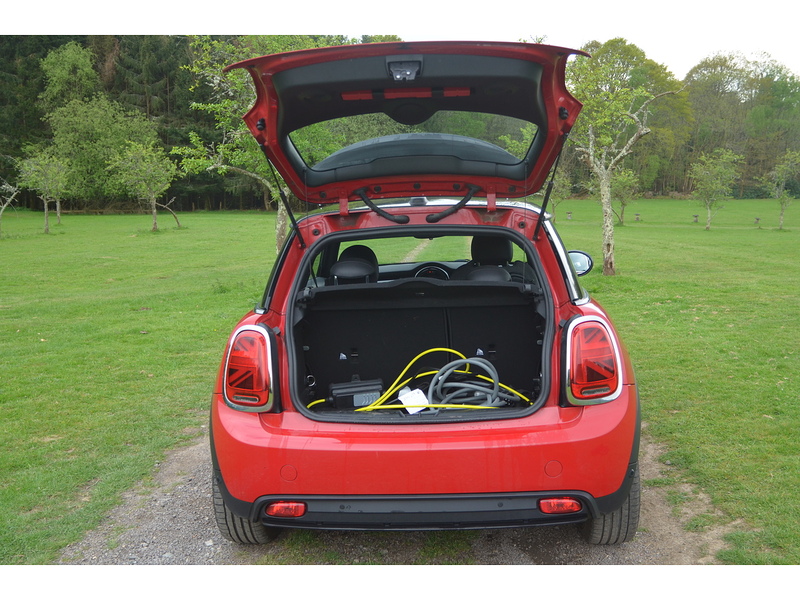 MINI Electric Hatch Cooper SE 32.6kWh Level 2 Hatchback 3dr Electric Auto (184 ps) Hatchback Automatic Electric | - U10887