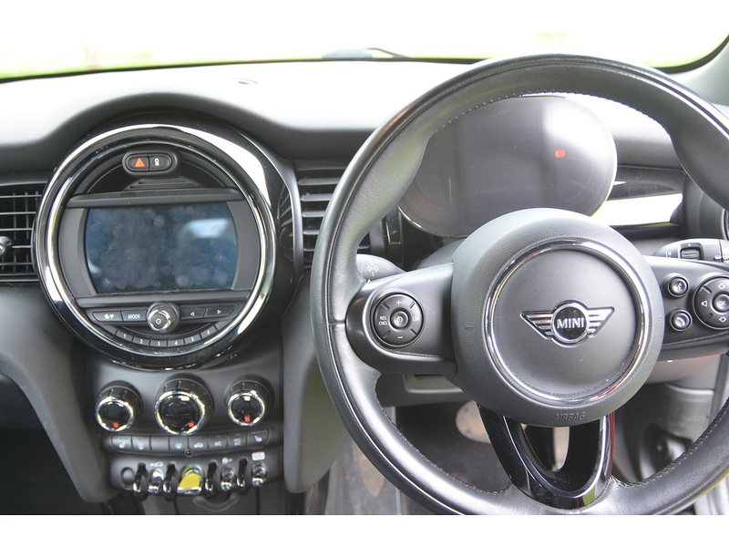 MINI Electric Hatch Cooper SE 32.6kWh Level 2 Hatchback 3dr Electric Auto (184 ps) Hatchback Automatic Electric | - U10887