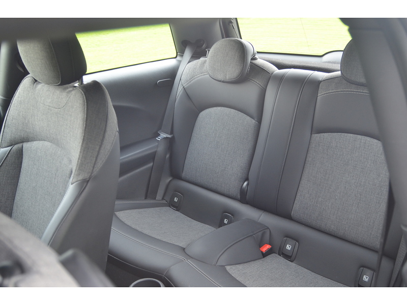 MINI Electric Hatch Cooper SE 32.6kWh Level 2 Hatchback 3dr Electric Auto (184 ps) Hatchback Automatic Electric | - U10887