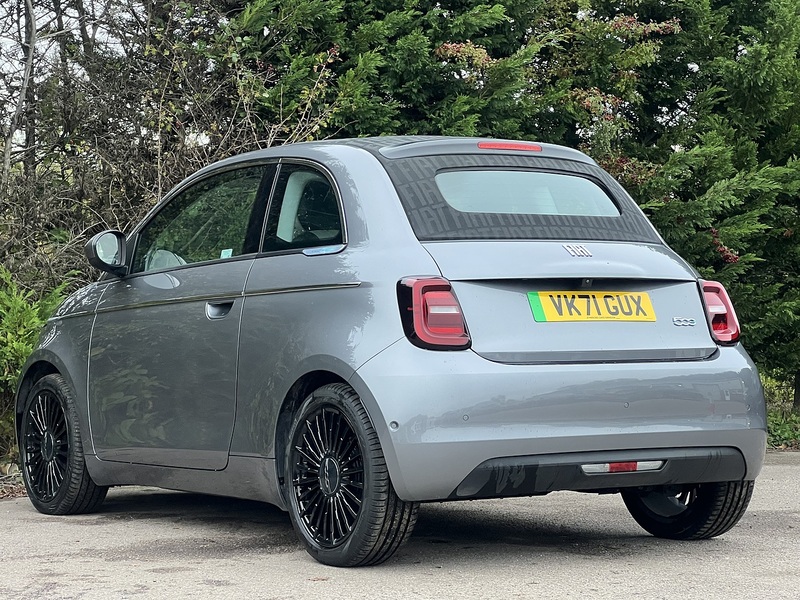 Fiat 500e C 42kWh La Prima Convertible 2dr Electric Auto (118 ps) Convertible Automatic Electric | 1 FORMER - U10888