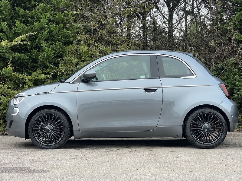 Fiat 500e C 42kWh La Prima Convertible 2dr Electric Auto (118 ps) Convertible Automatic Electric | 1 FORMER - U10888