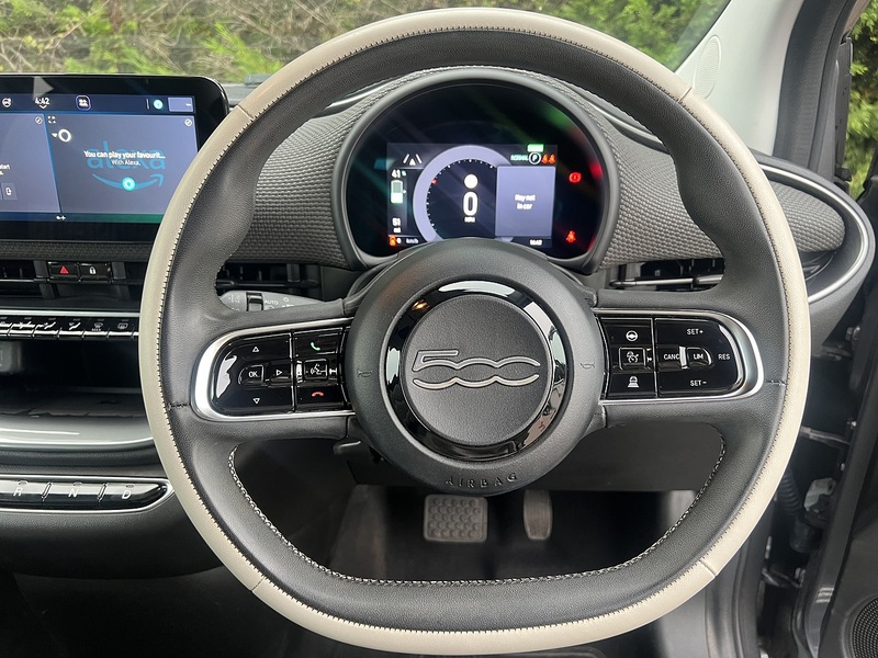 Fiat 500e C 42kWh La Prima Convertible 2dr Electric Auto (118 ps) Convertible Automatic Electric | 1 FORMER - U10888