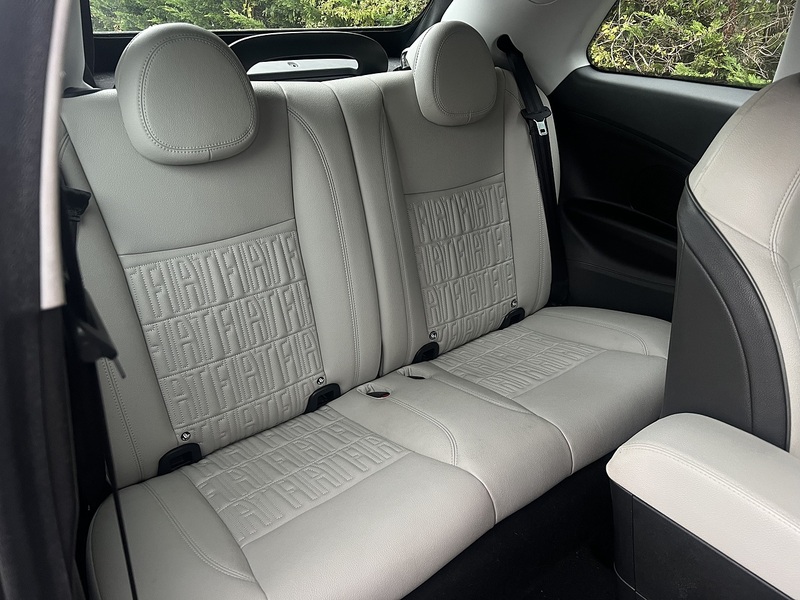 Fiat 500e C 42kWh La Prima Convertible 2dr Electric Auto (118 ps) Convertible Automatic Electric | 1 FORMER - U10888