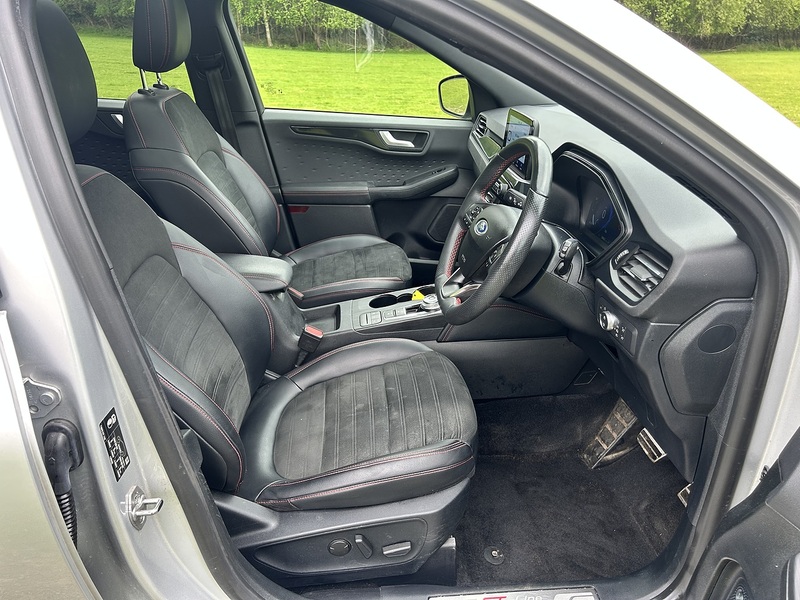 Ford Kuga 2.5 EcoBoost Duratec 14.4kWh ST-Line X SUV 5dr Petrol Plug-in Hybrid CVT Euro 6 (s/s) (225 ps) | 1 - U10889