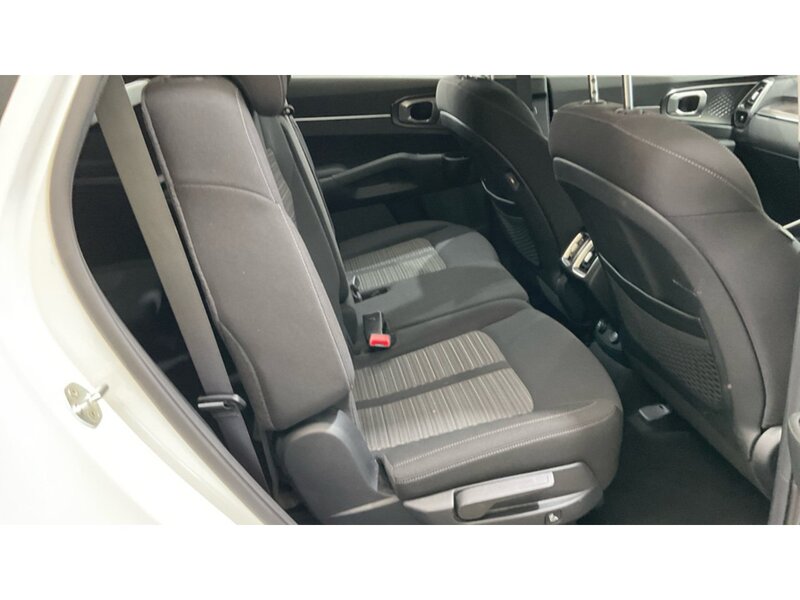 Kia Sorento 1.6 h T-GDi 2 SUV 5dr Petrol Hybrid Auto AWD Euro 6 (s/s) (226 bhp) SUV Automatic Petrol Hybrid | 1 - U10890