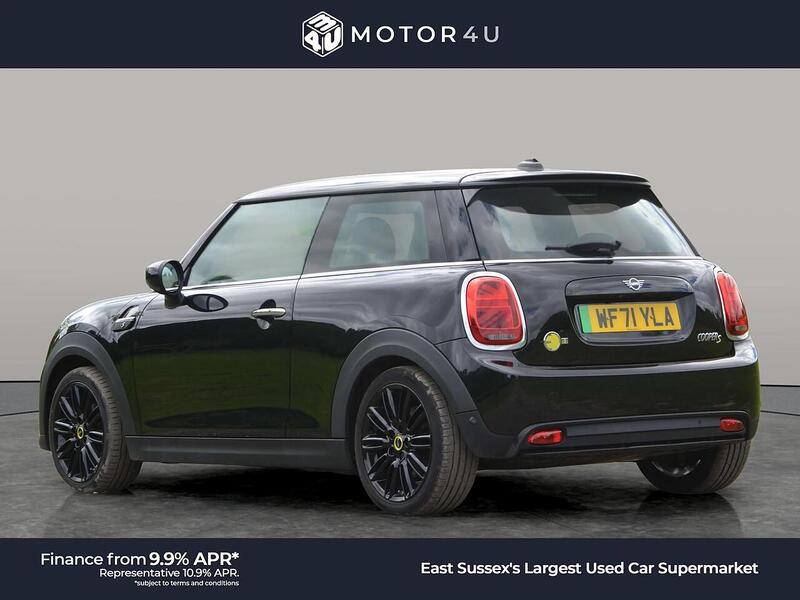 MINI Electric Hatch Cooper SE 32.6kWh Level 2 Hatchback 3dr Electric Auto (184 ps) Hatchback Automatic Electric | - U10898