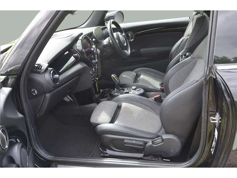 MINI Electric Hatch Cooper SE 32.6kWh Level 2 Hatchback 3dr Electric Auto (184 ps) Hatchback Automatic Electric | - U10898