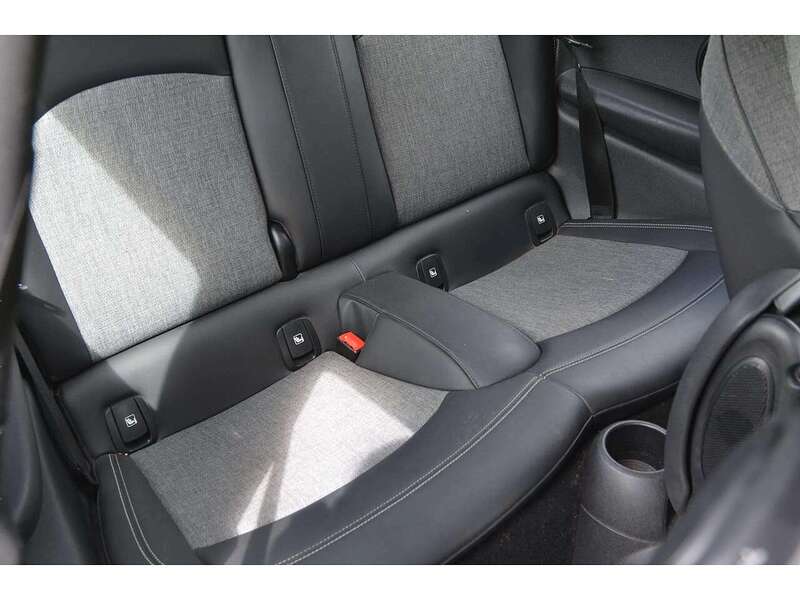 MINI Electric Hatch Cooper SE 32.6kWh Level 2 Hatchback 3dr Electric Auto (184 ps) Hatchback Automatic Electric | - U10898