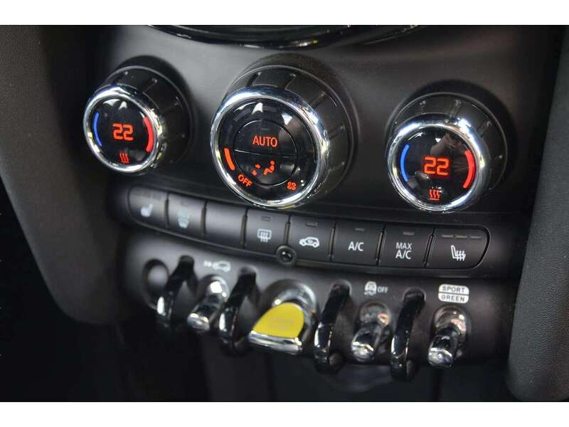 MINI Electric Hatch Cooper SE 32.6kWh Level 2 Hatchback 3dr Electric Auto (184 ps) Hatchback Automatic Electric | - U10898