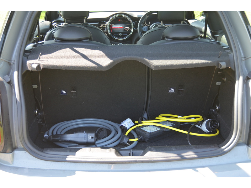 MINI Electric Hatch Cooper SE 32.6kWh Level 3 Hatchback 3dr Electric Auto (184 ps) Hatchback Automatic Electric | 1 - U10899